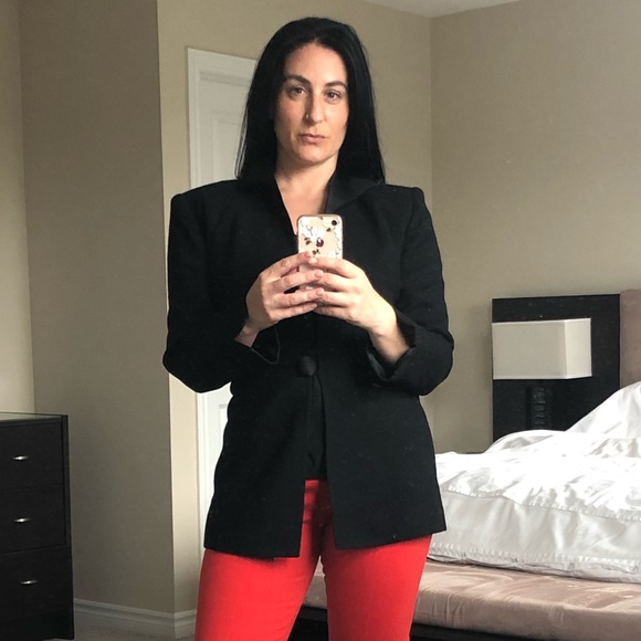 Meet your Posher, Jennifer - Picture 2 of 2